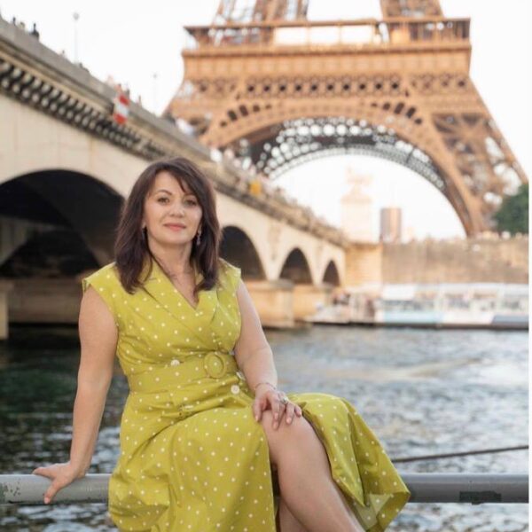 Ukrainian woman in France